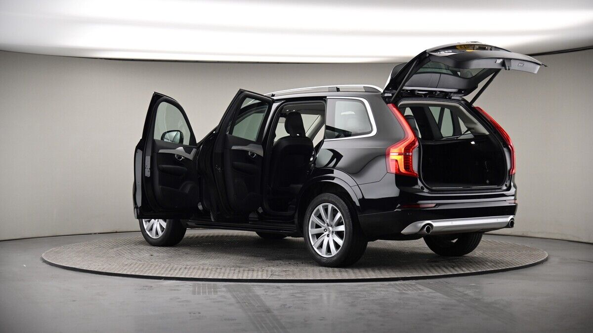 More views of Volvo XC90