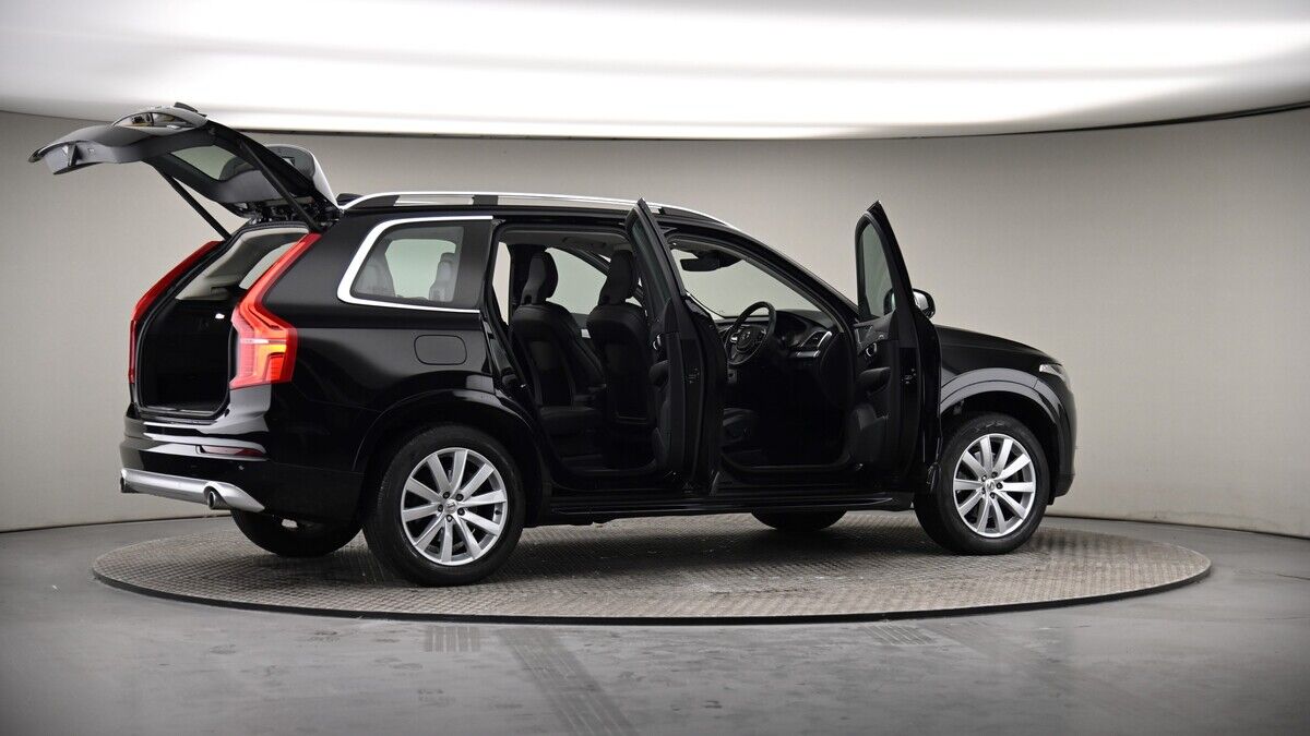 More views of Volvo XC90