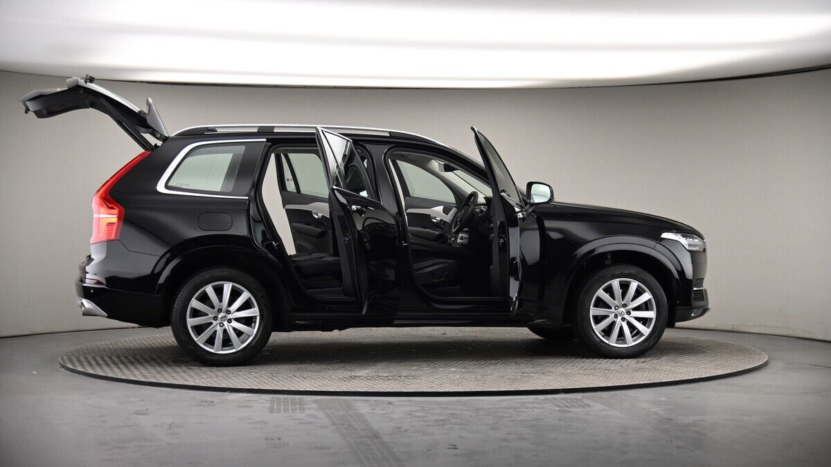 More views of Volvo XC90