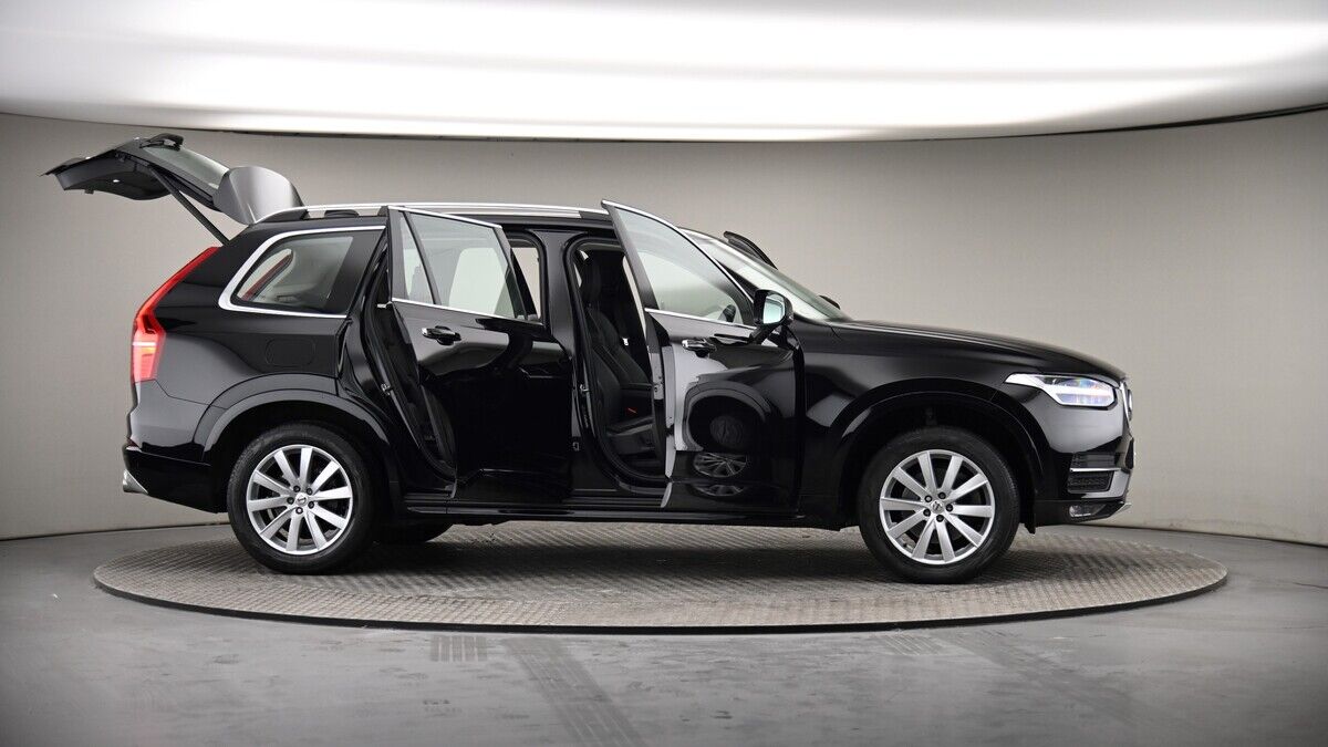 More views of Volvo XC90