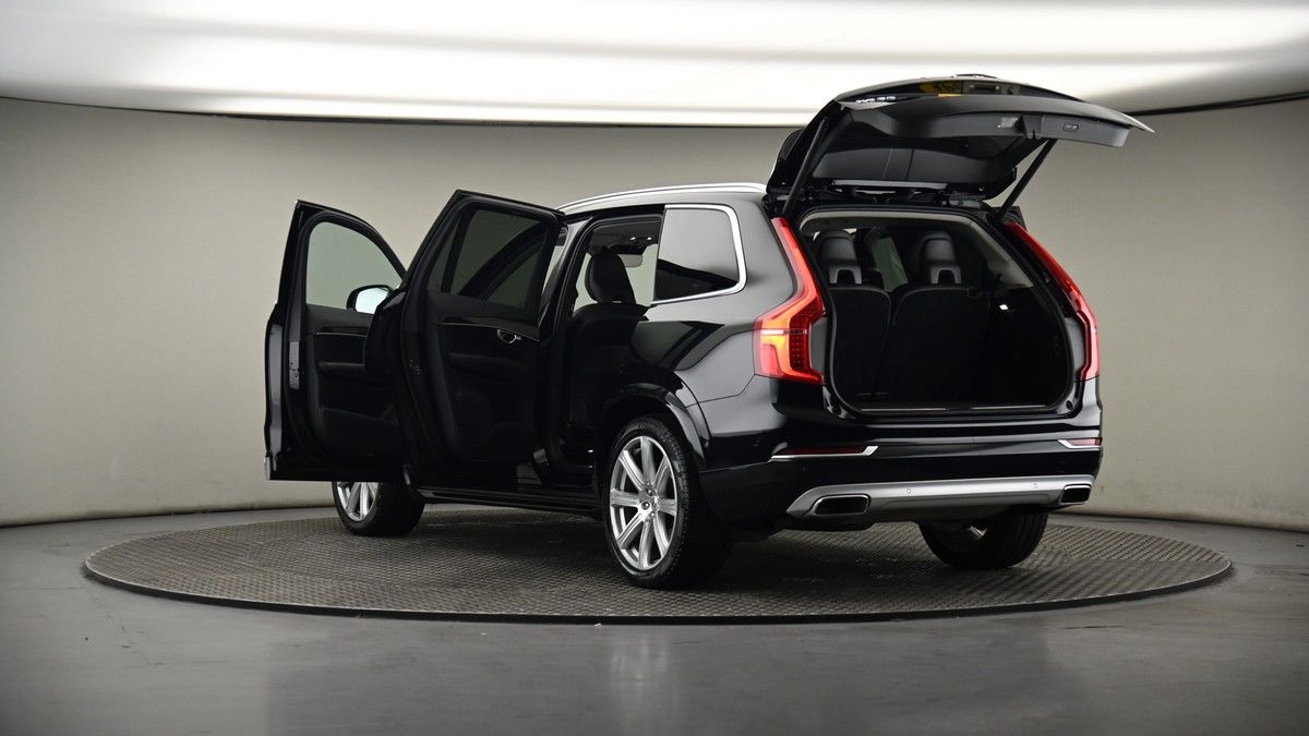 Volvo XC90 Image 8