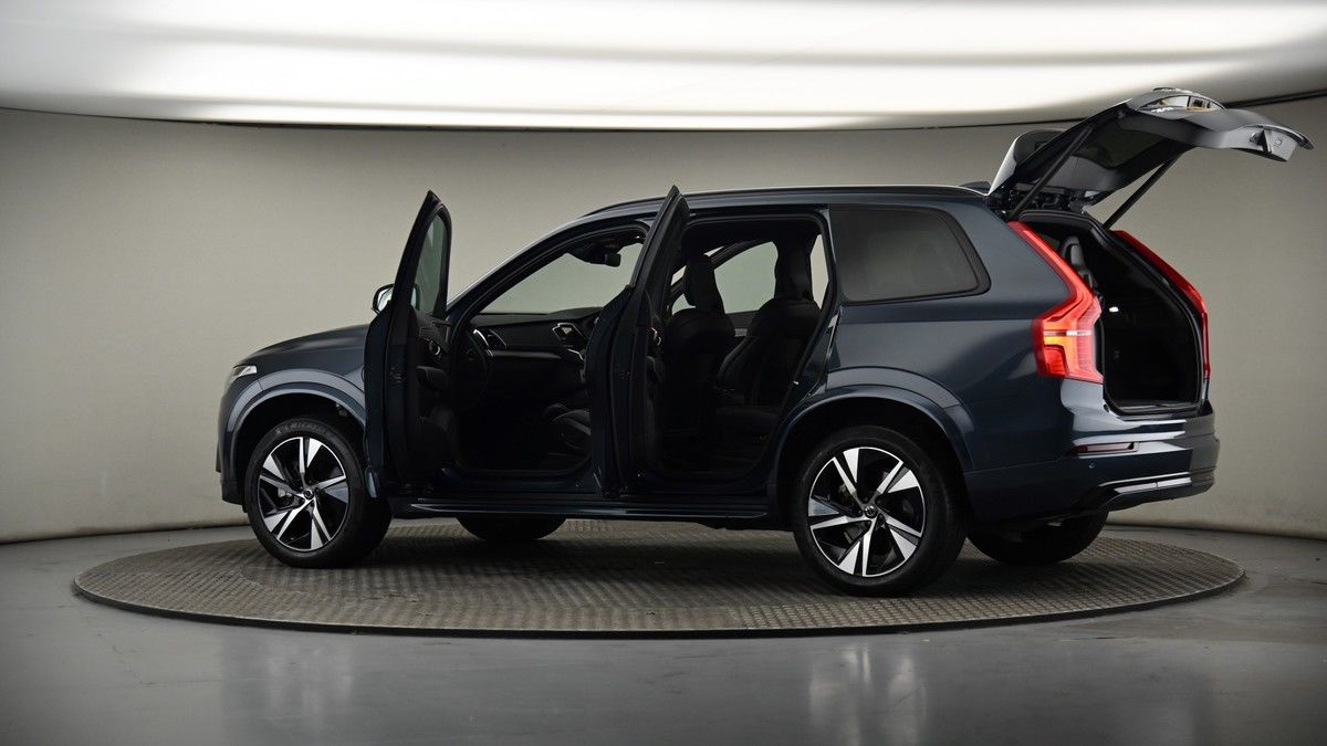 More views of Volvo XC90