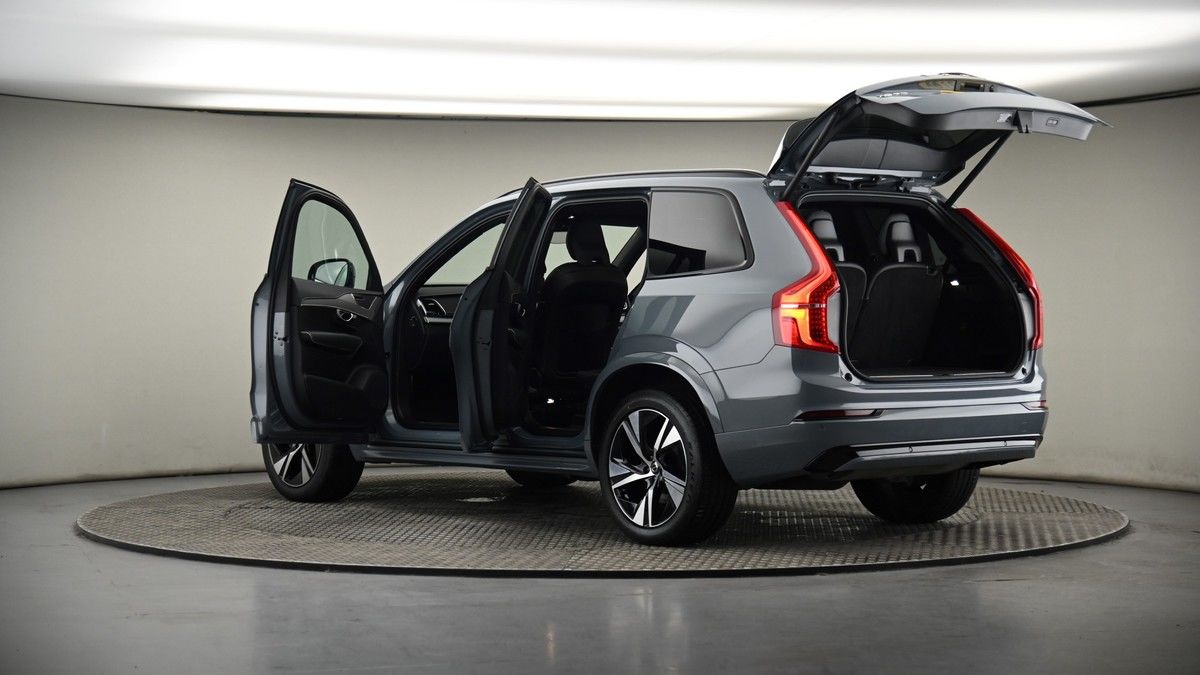 More views of Volvo XC90