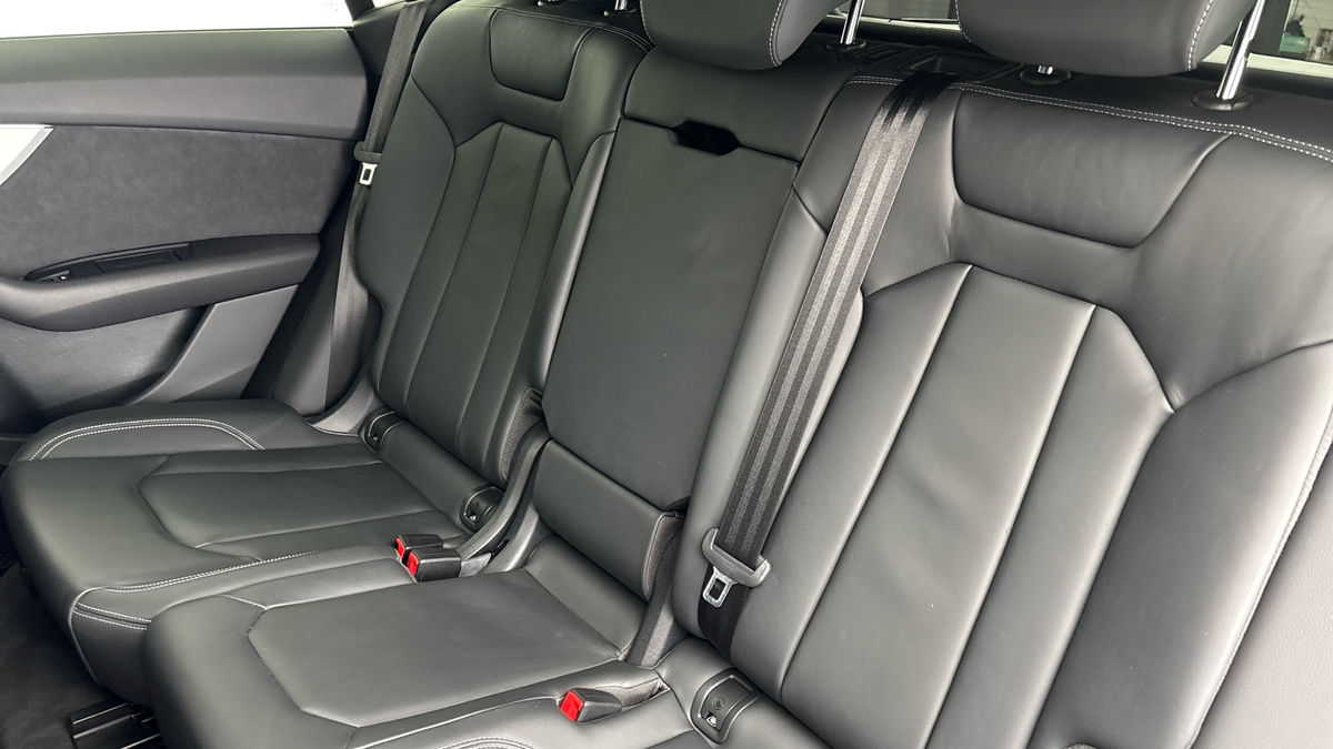 Audi Q8 Image 8