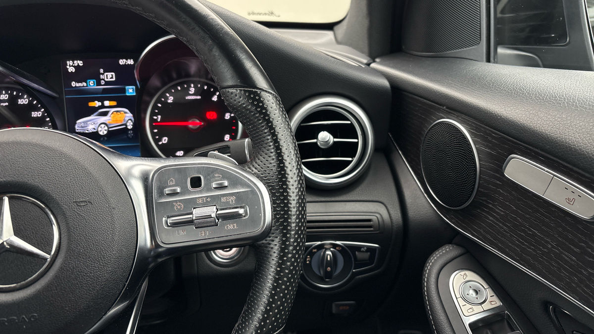 Mercedes-Benz GLC Image 14