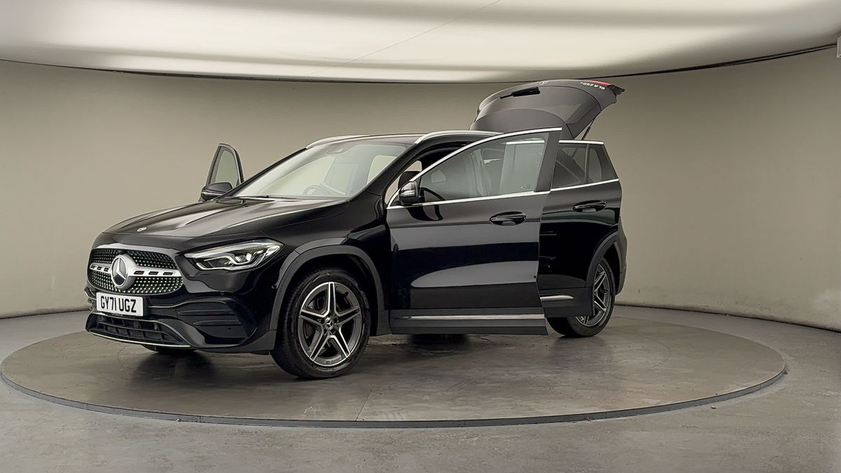 Mercedes-Benz GLA Image 22