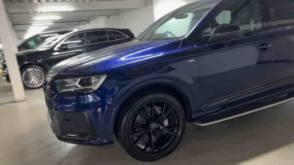 More views of Audi Q7