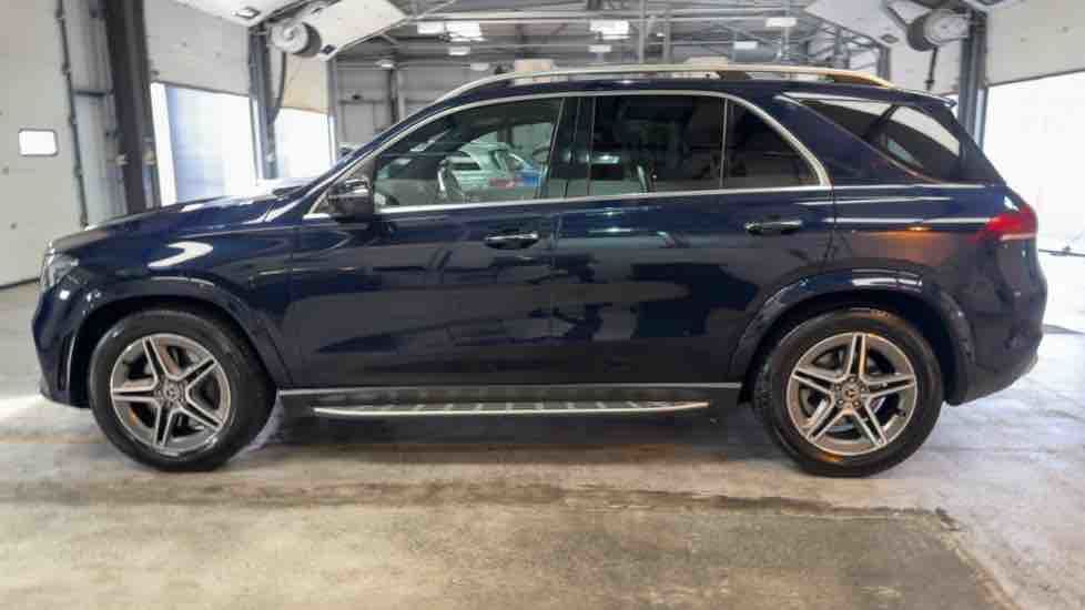 More views of Mercedes-Benz GLE