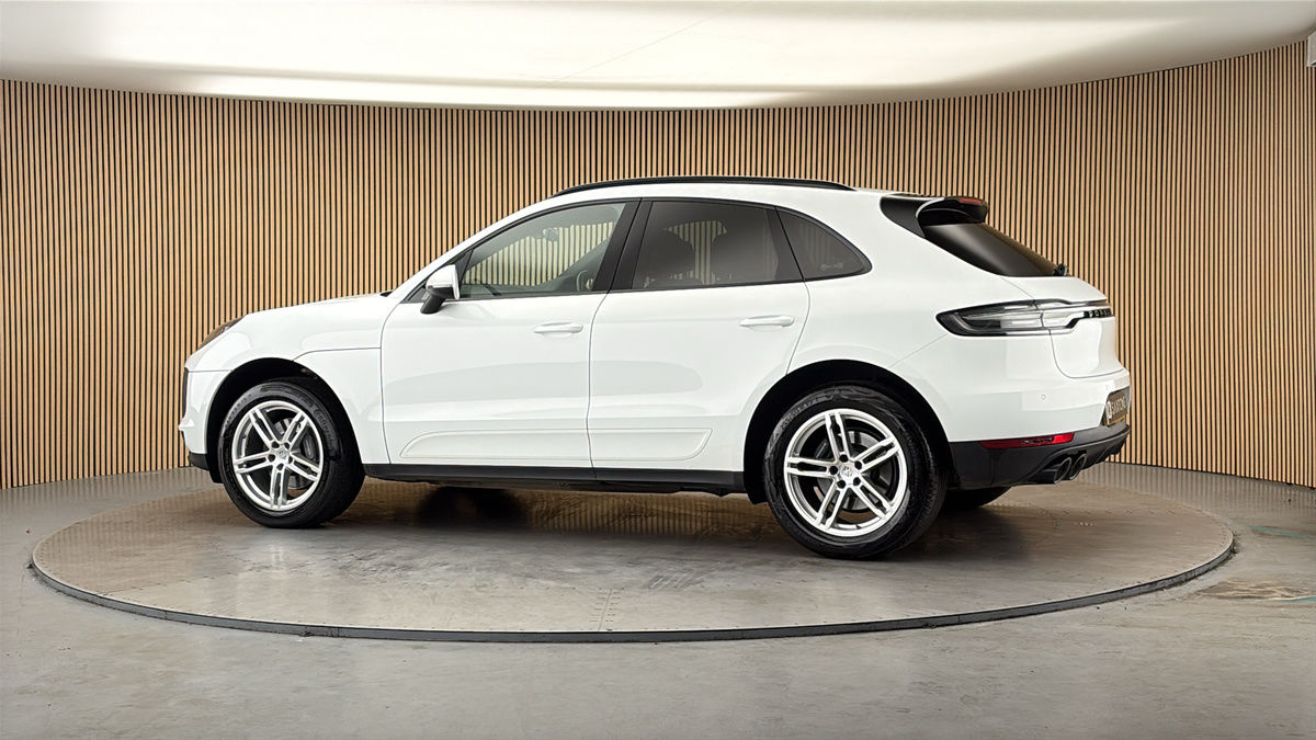More views of Porsche Macan