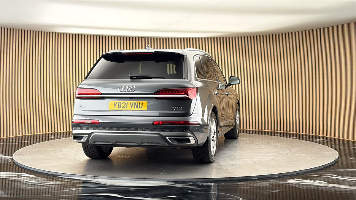 More views of Audi Q7