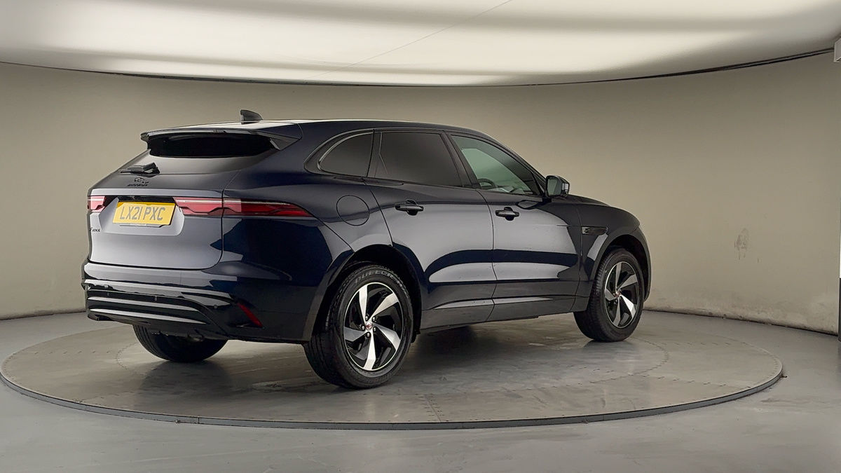 Jaguar F-PACE Image 21