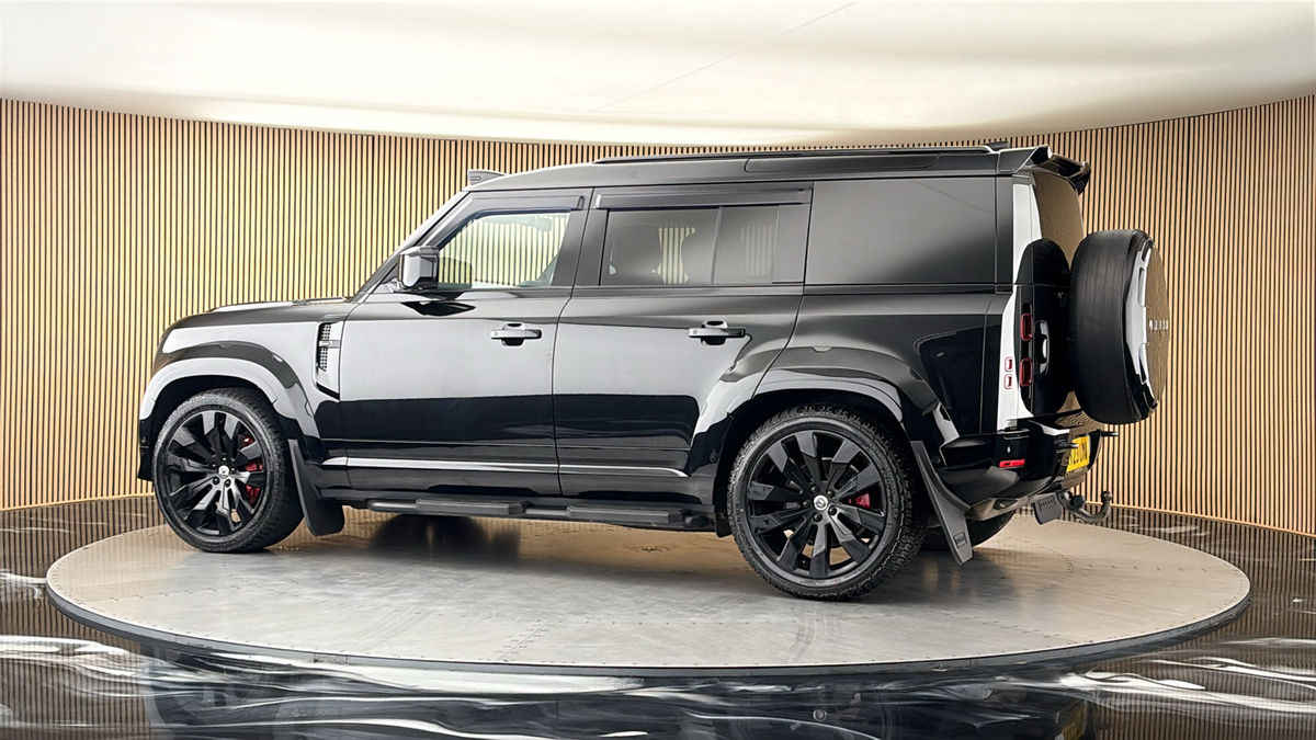 More views of Land Rover Defender 110