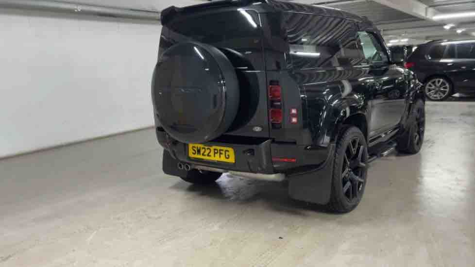 More views of Land Rover Defender 90