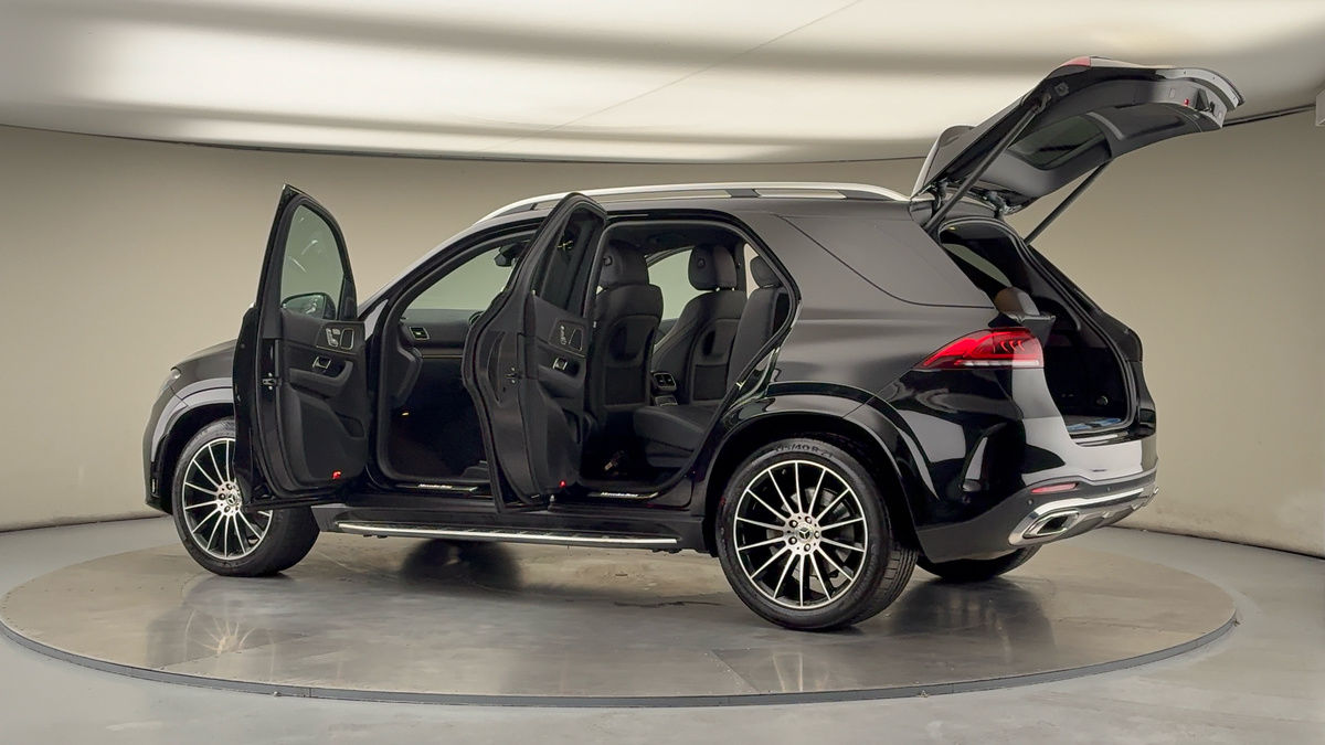 More views of Mercedes-Benz GLE
