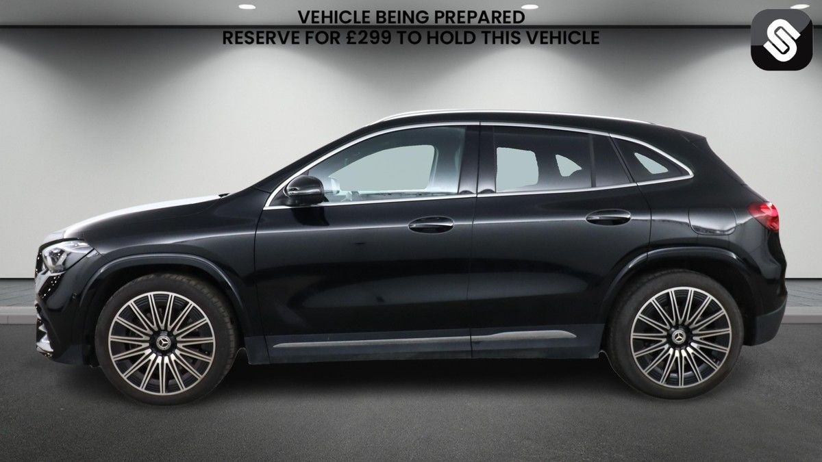 Mercedes-Benz GLA Image 6