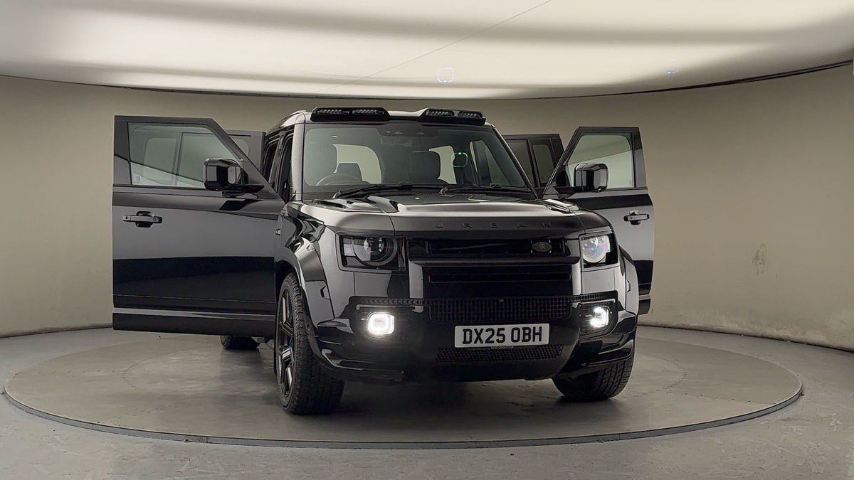 More views of Land Rover Defender 110