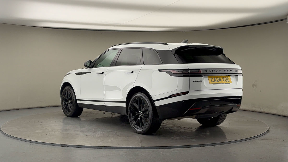 Land Rover Range Rover Velar Image 2