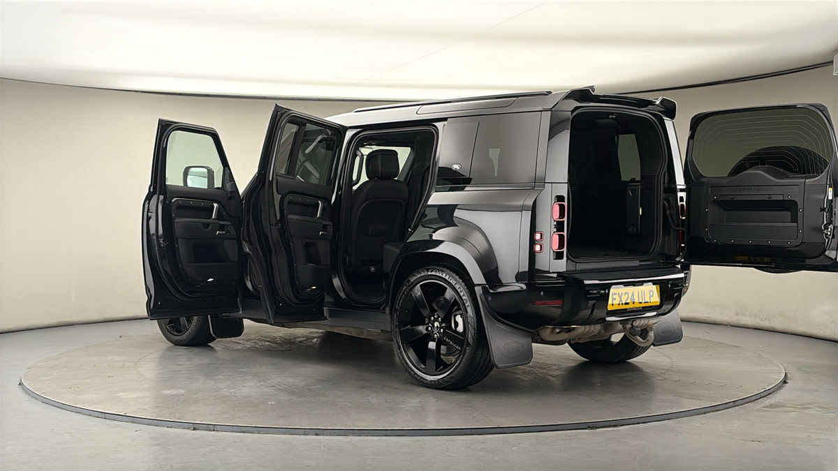 More views of Land Rover Defender 110