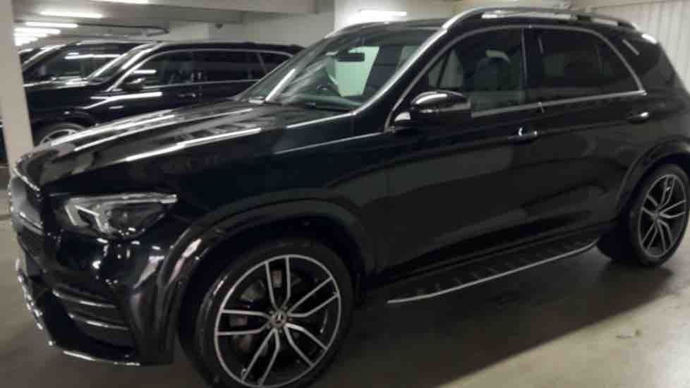 More views of Mercedes-Benz GLE