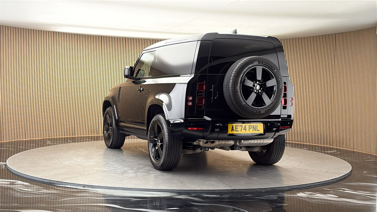 More views of Land Rover Defender 90