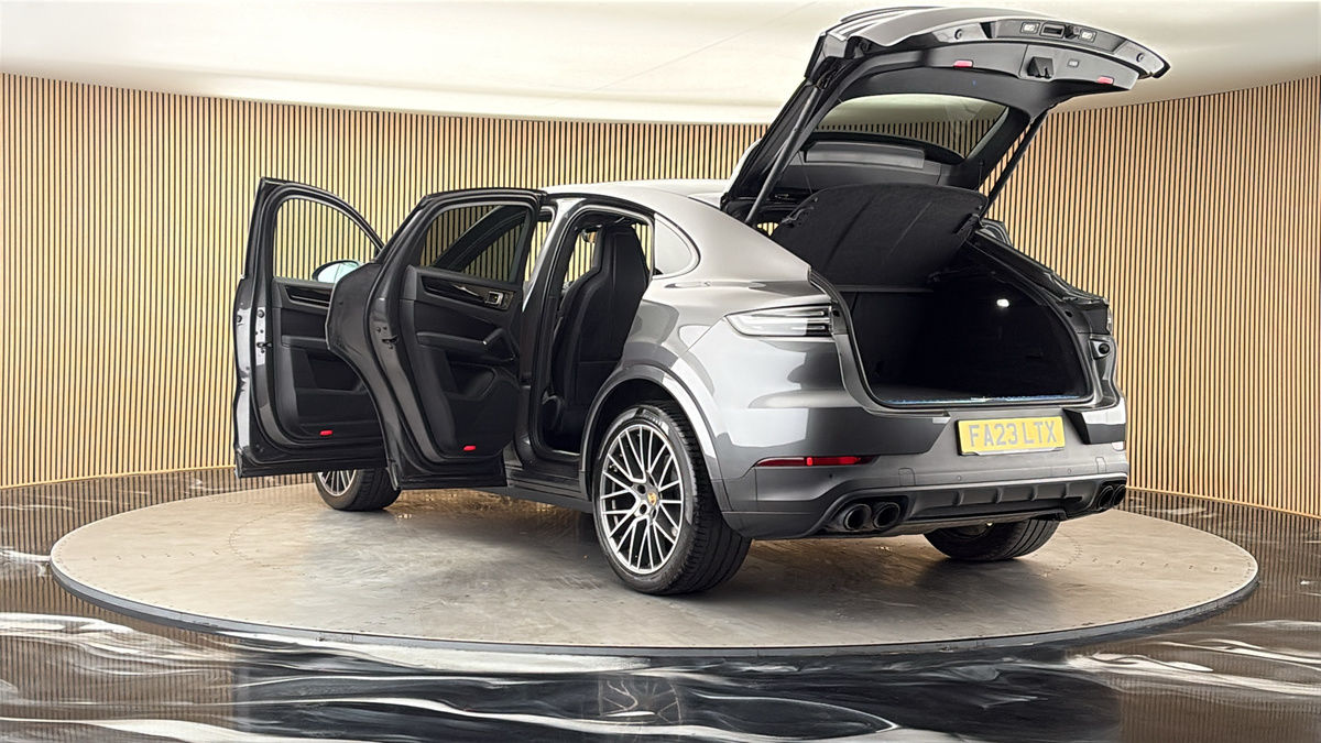 Porsche Cayenne Image 23