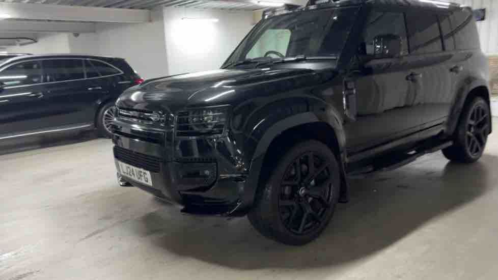 More views of Land Rover Defender 110