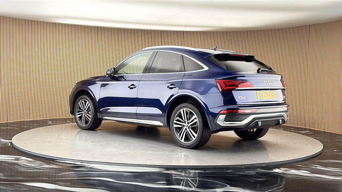More views of Audi Q5
