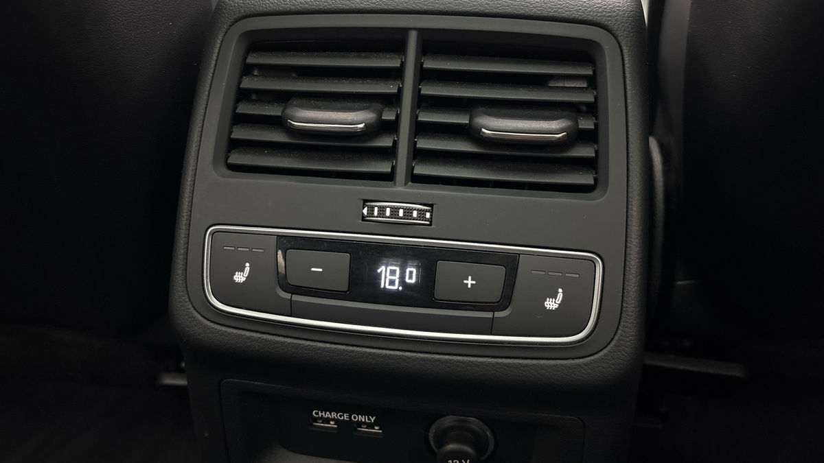 Audi RS4 Avant Image 30