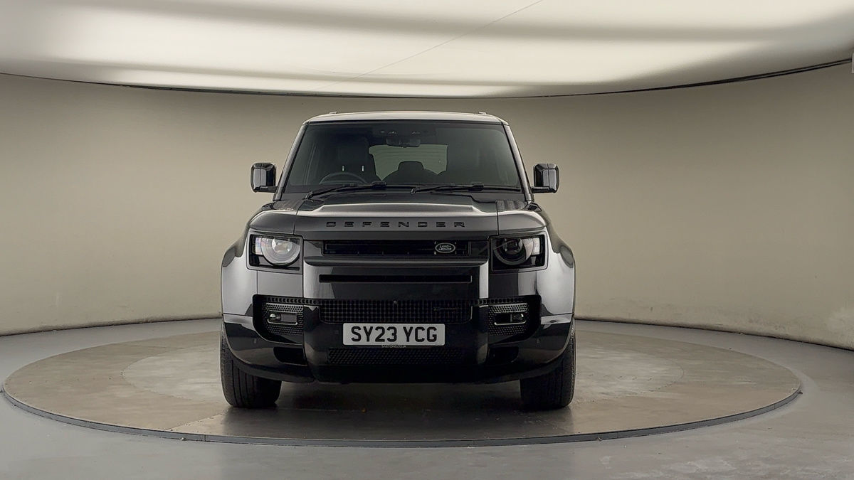 Land Rover Defender 110 Image 3