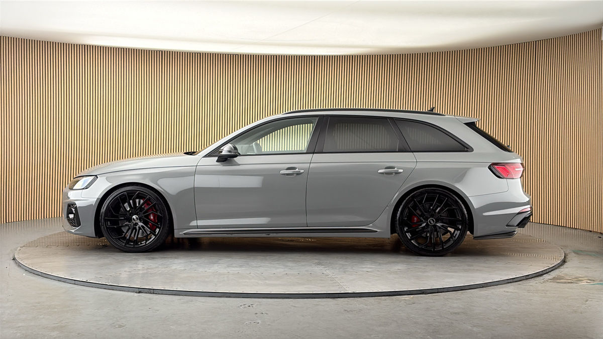 More views of Audi RS4 Avant