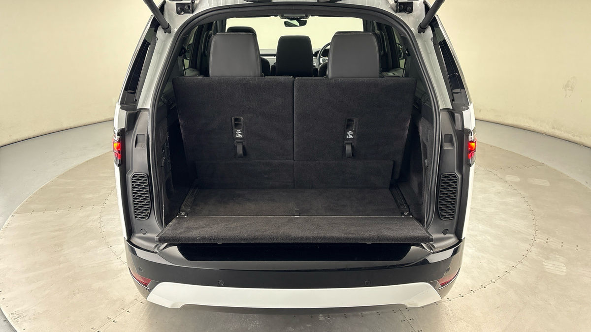 Land Rover Discovery Image 11