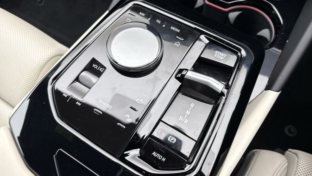 BMW i5 Image 6