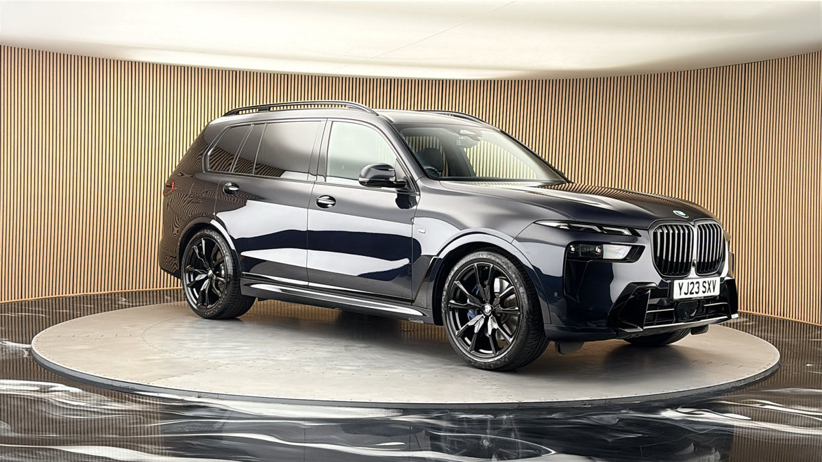 More views of BMW X7