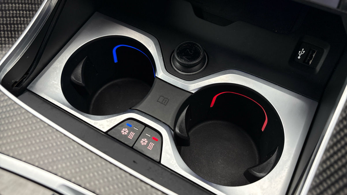 BMW XM Image 39