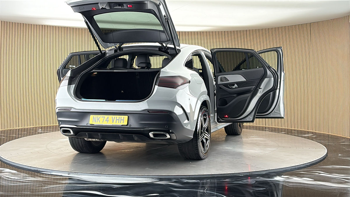 More views of Mercedes-Benz GLE