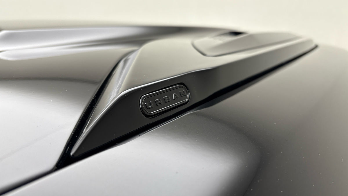 Land Rover Defender 130 Urban Image 26