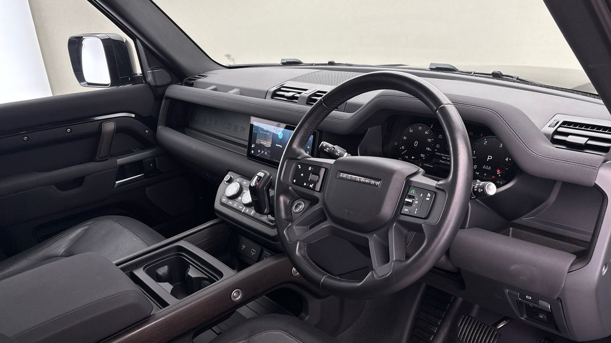 Land Rover Defender 110 Urban Image 10