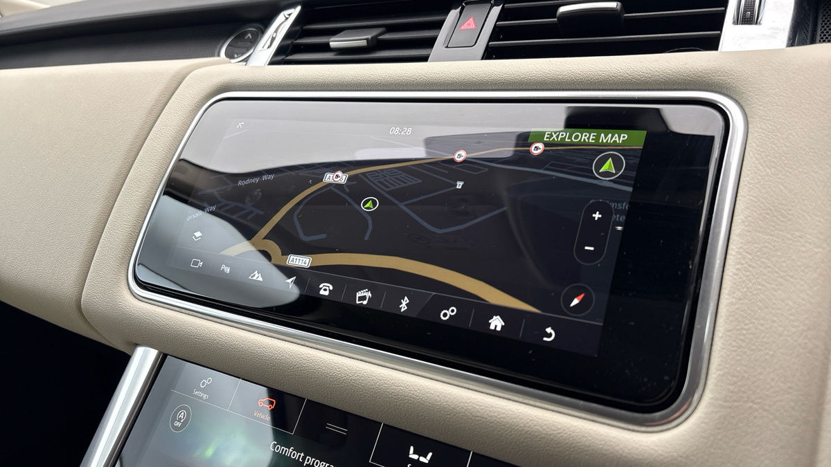 Land Rover Range Rover Sport Image 17