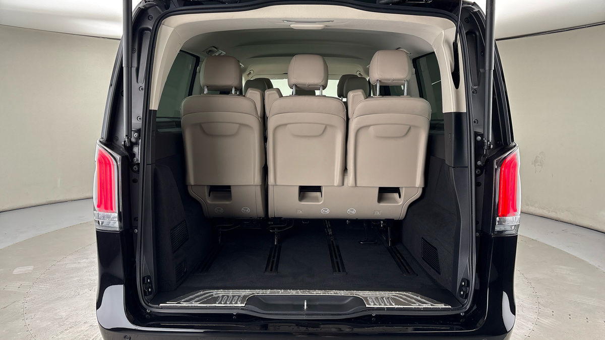 Mercedes-Benz V Class Image 11