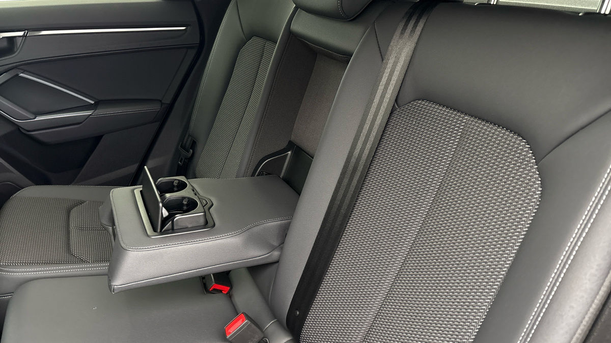 Audi Q3 Image 9