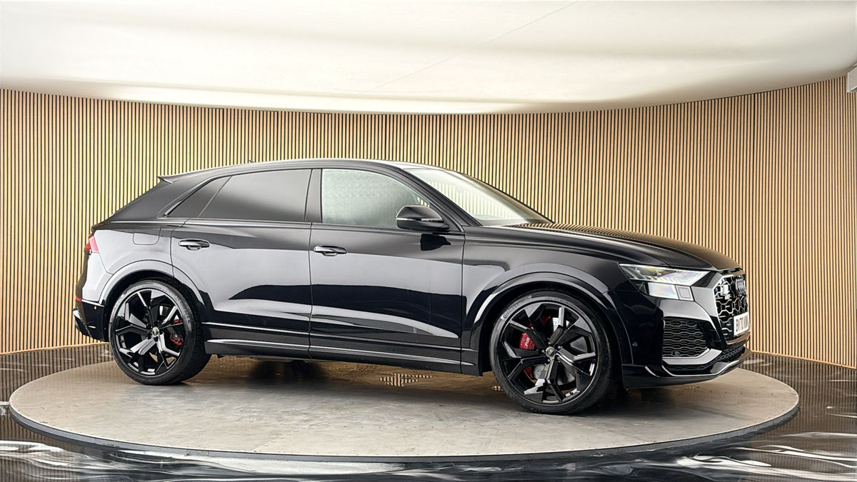 More views of Audi RSQ8