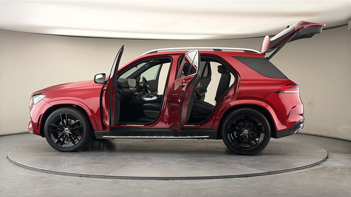 More views of Mercedes-Benz GLE