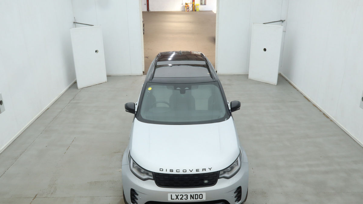 Land Rover Discovery Image 7