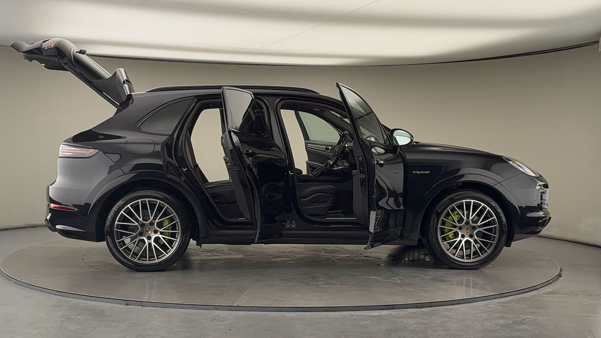 More views of Porsche Cayenne