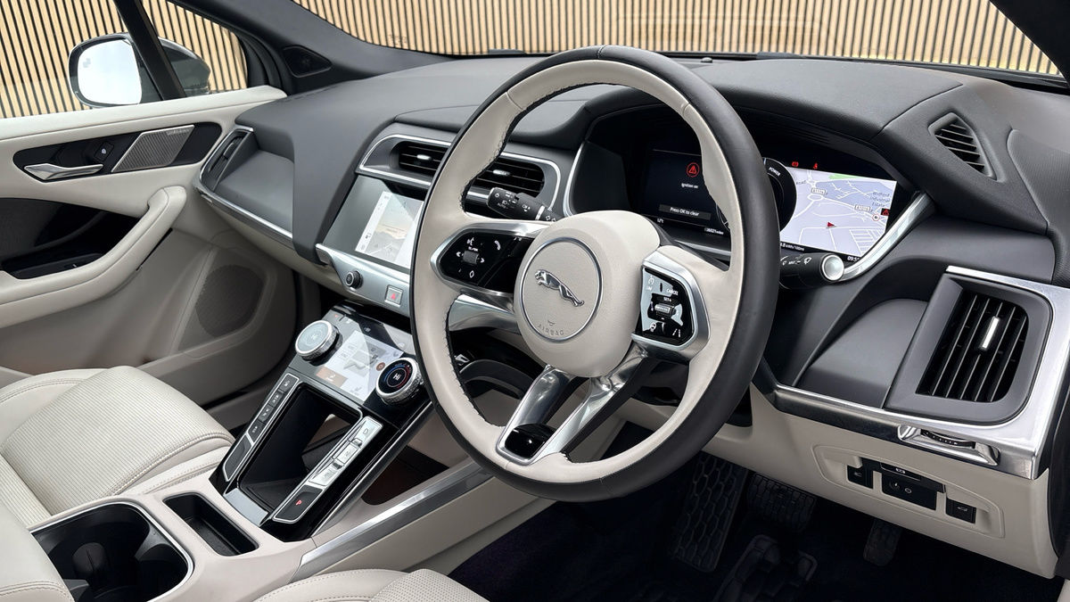 Jaguar I-PACE Image 5