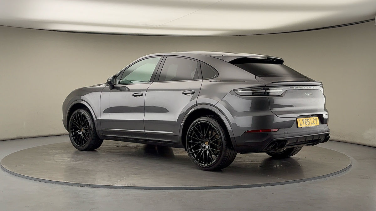 More views of Porsche Cayenne