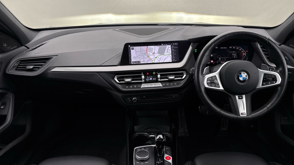 BMW 1 Series Image 12