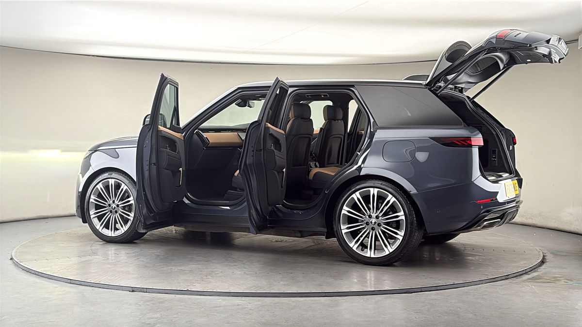 More views of Land Rover Range Rover Sport