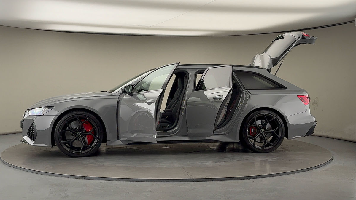 More views of Audi RS6 Avant