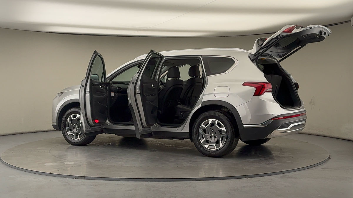 More views of Hyundai Santa Fe